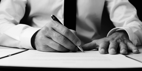 Permisos de Residencia y Trabajo / Visados / Golden Visa Dosrius · Permisos para Formación / Estudios